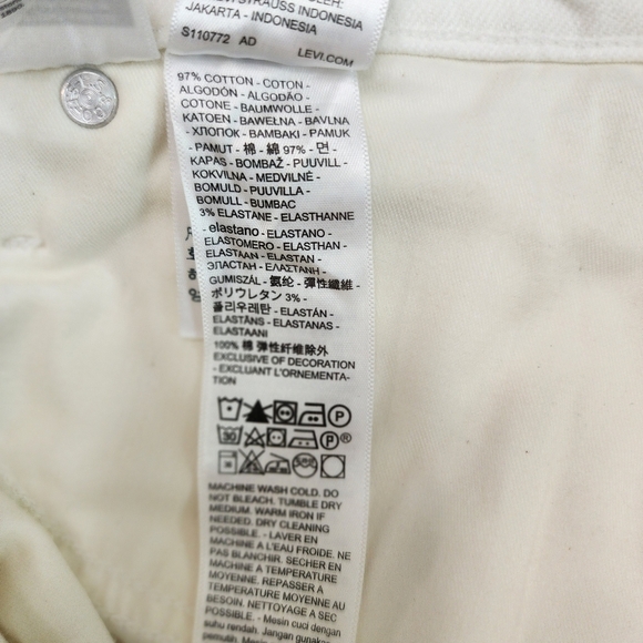 Levi Women's White Wide-Leg Jeans Shaping Size 32 Medium rise. NWOT - Picture 7 of 11